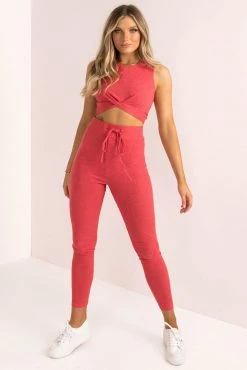 Sundae Muse Bottoms Tate Yoga Pants / Red