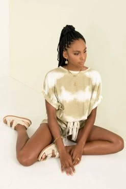 Sundae Muse Tops Pluto Top / Olive