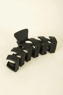 Sundae Muse Wavy Claw Clip / Black Accessories