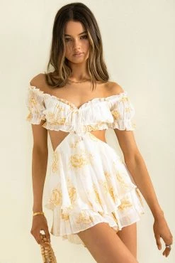 Sundae Muse Sway Playsuit / Yellow 25 Sundae Muse Sway Playsuit / Yellow