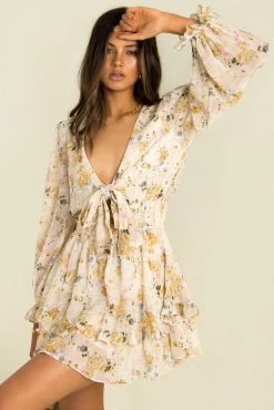 Sundae Muse Alani Dress / Cream DRESSES 15 Sundae Muse Alani Dress / Cream DRESSES