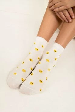 Sundae Muse Smiley Socks / White Accessories