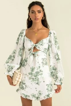 Sundae Muse New Arrivals Penelope Dress / White