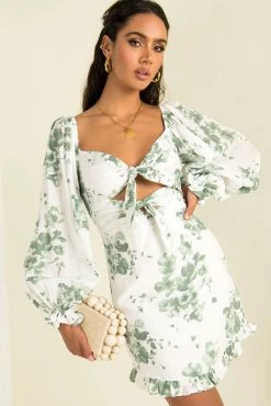 Sundae Muse New Arrivals Penelope Dress / White