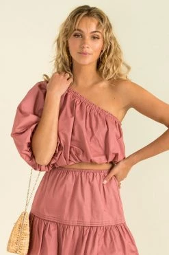 Sundae Muse Nixie Top / Berry New Arrivals 24 Sundae Muse Nixie Top / Berry New Arrivals