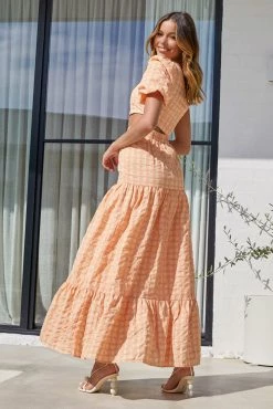 Sundae Muse Haze Top / Orange New Arrivals 24 Sundae Muse Haze Top / Orange New Arrivals